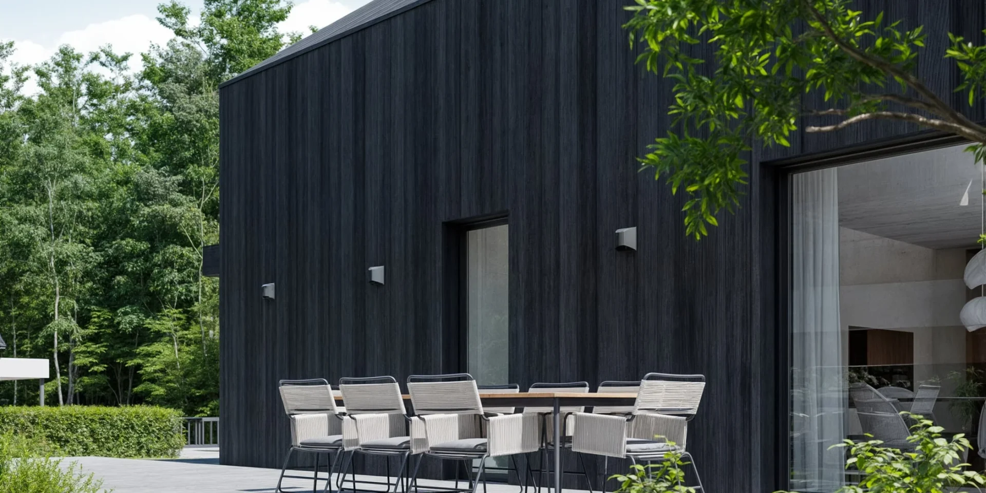 NewHouse 751 – minimalistyczny dom stodoła z dużymi oknami i prostą, nowoczesną bryłą.