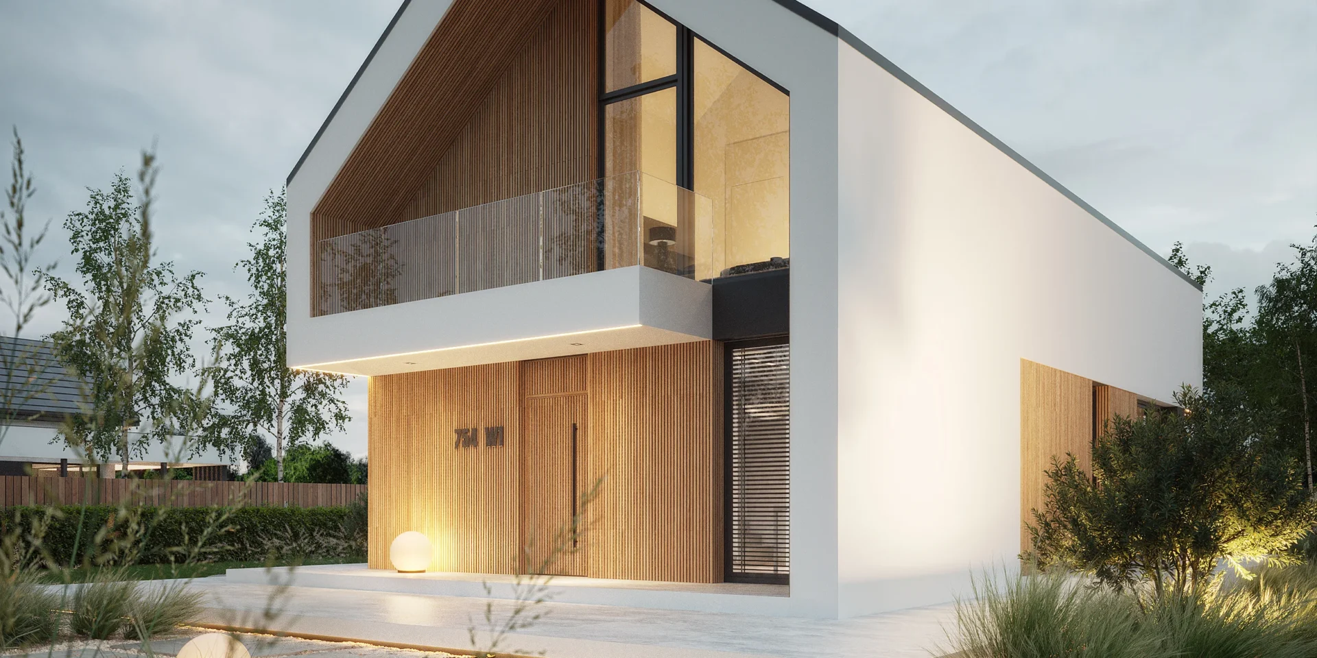 Widok nocą na front domu typu stodoła, biała elewacja z drewnianymi lamelami NewHouse 754 w1