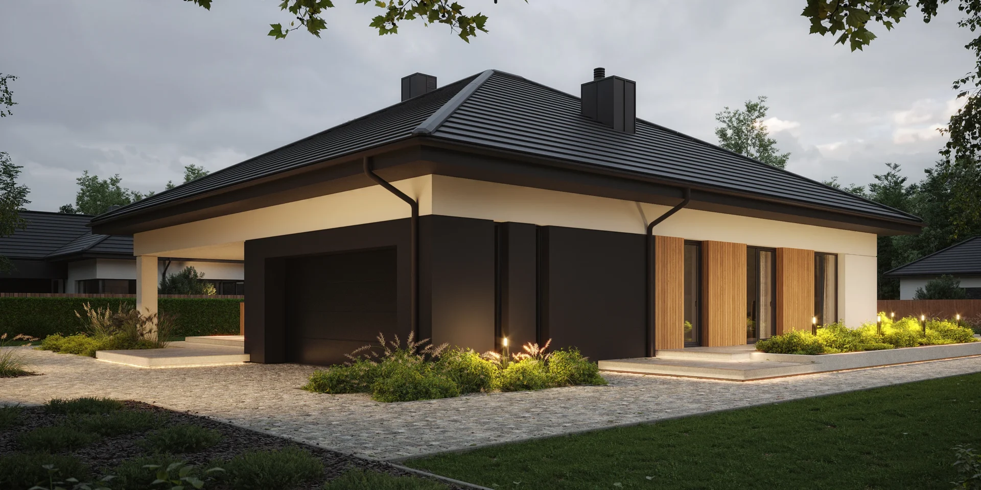 Boczny widok na parterowy dom z garażem, biała elewacja połączona z grafitem i drewnem projekt NewHouse 771 w3